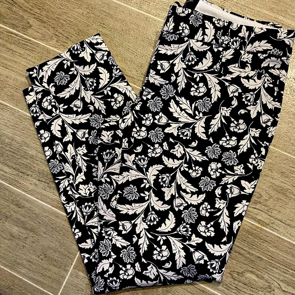Banana Republic NWOT Sloan Pant Size 6P